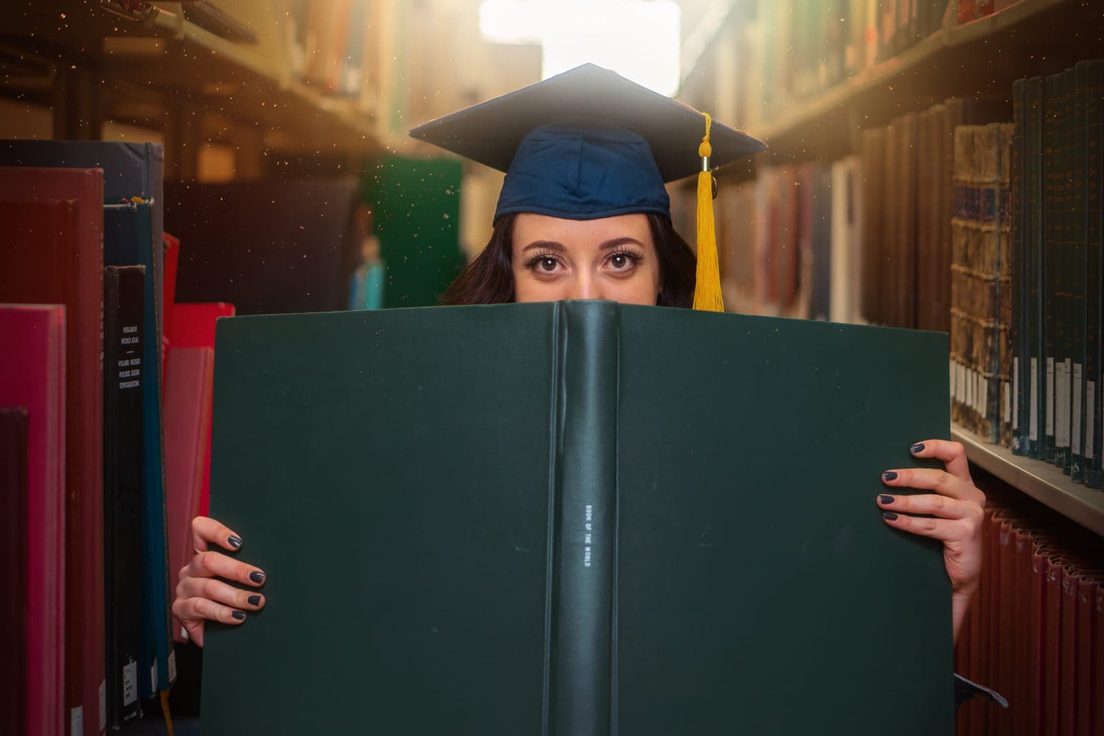 How to Find Legit College Scholarships Online
